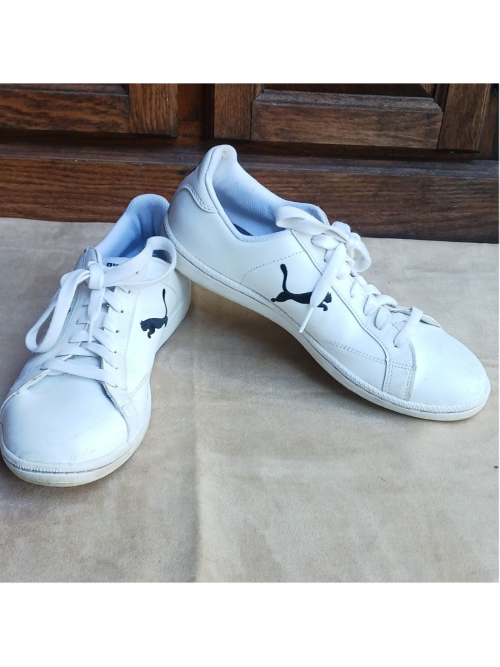 PUMA Men's 9.5 Lace Up Low Top Athletic Sneakers White Black Rubber Sole